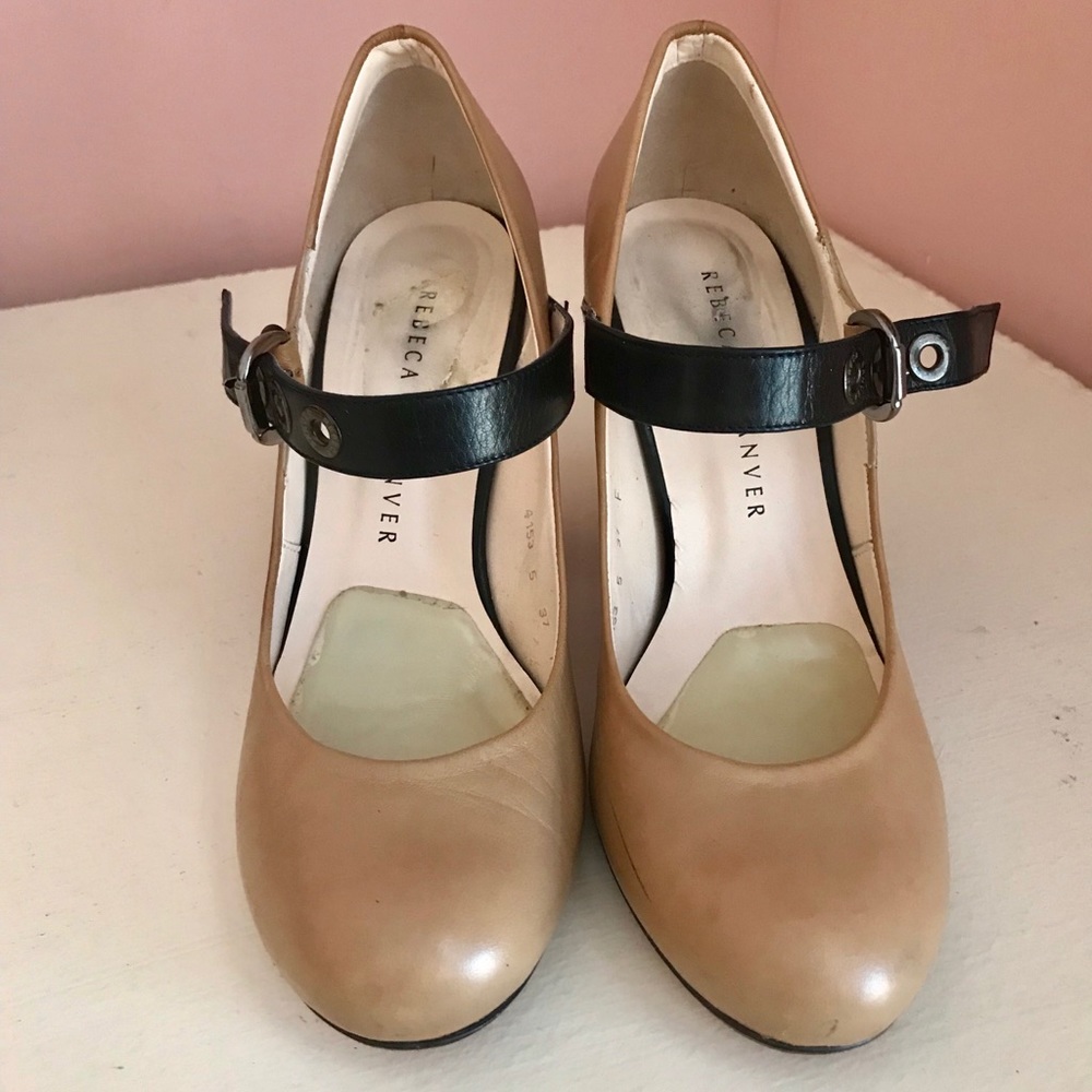 Rebeca Sanver Heels